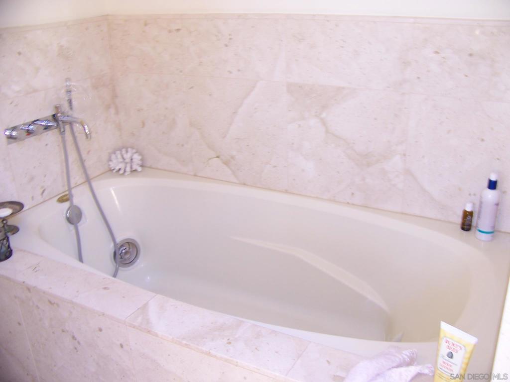 1841 Montgomery Cardiff By The Sea - photo 18