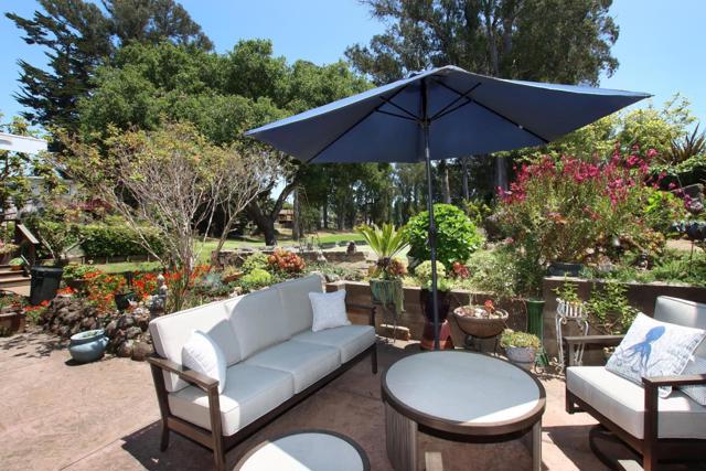 620 Rio Del Mar Boulevard, Aptos CA: https://media.crmls.org/mediaz/0a802640-8728-4e54-9b83-5ad6c77e7b86.jpg