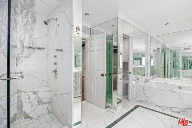 16754 Ashley Oaks, Encino CA: https://media.crmls.org/mediaz/0a8062d2-8fd0-4dda-a356-838f9666bad7.jpg