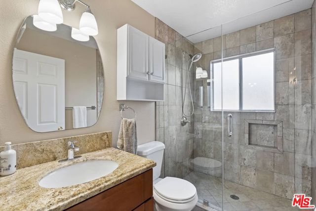 2210 Graham Avenue, Redondo Beach CA: https://media.crmls.org/mediaz/0a806cd5-f77e-40a3-8503-d5d35ab54a72.jpg
