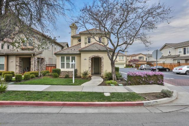 1051 W Iowa Avenue, Sunnyvale CA: https://media.crmls.org/mediaz/0a81098e-95aa-47d7-8508-3a3b90137ad4.jpg