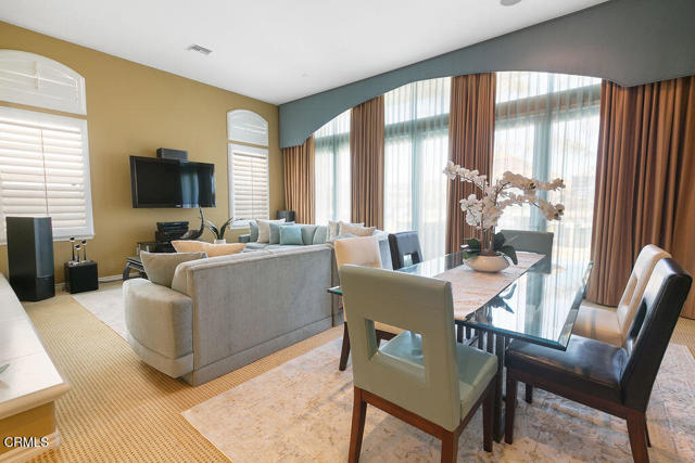 1464 Twin Tides Place, Oxnard CA: https://media.crmls.org/mediaz/0a815001-5e38-458d-b81d-cd1c4c162577.jpg