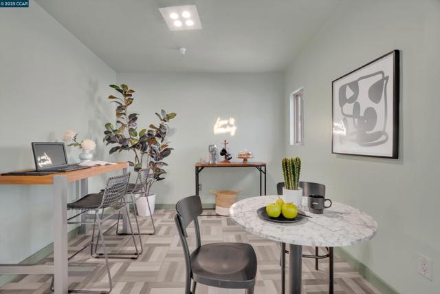 640 State Highway 12, Rio Vista CA: https://media.crmls.org/mediaz/0a82124c-6e73-428c-a967-0c879226cb7d.jpg