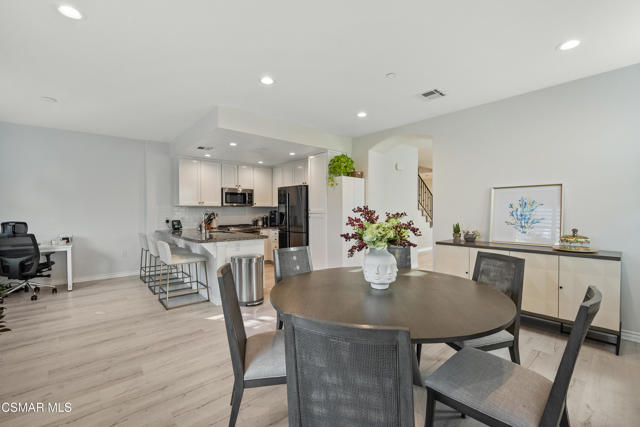 349 Newbury Vista Lane, Newbury Park CA: https://media.crmls.org/mediaz/0a821e31-1caf-4384-ae3b-3dbf74737f99.jpg