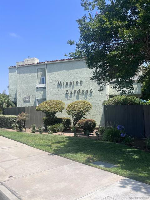 150 E Street, Chula Vista CA: https://media.crmls.org/mediaz/0a829a2c-0602-4493-9521-ad03a2d70f70.jpg