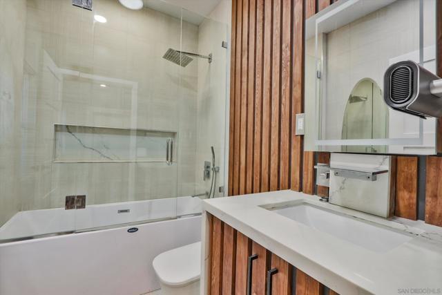 1035 Edgemont Place, San Diego CA: https://media.crmls.org/mediaz/0a82a506-ef59-4b11-9195-f97554a6546d.jpg