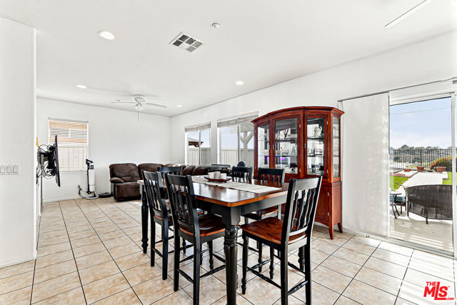 13041 Mesa Verde Way, Sylmar CA: https://media.crmls.org/mediaz/0a82ae29-124e-4100-af5c-2e91c821186a.jpg