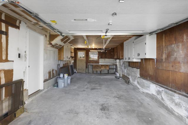 1748 Wesley Ave, El Cerrito CA: https://media.crmls.org/mediaz/0a83a365-fa55-4148-bce4-e0c665ce90bb.jpg
