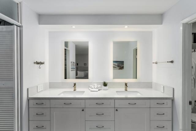 2399 Jefferson St, Carlsbad CA: https://media.crmls.org/mediaz/0a83a693-7de1-4565-9a5d-d1f8ad869fcb.jpg