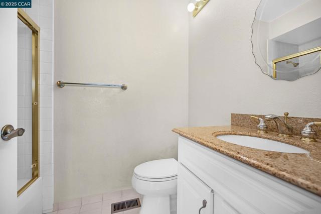 58 Ramsgate Lane, Pleasant Hill CA: https://media.crmls.org/mediaz/0a842f75-9cb2-4050-a8f0-43e5c93061fa.jpg