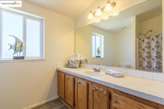 2325 Taylor Rd, Bethel Island CA: https://media.crmls.org/mediaz/0a8460f6-b1fa-433e-be48-26aadc8ea03a.jpg