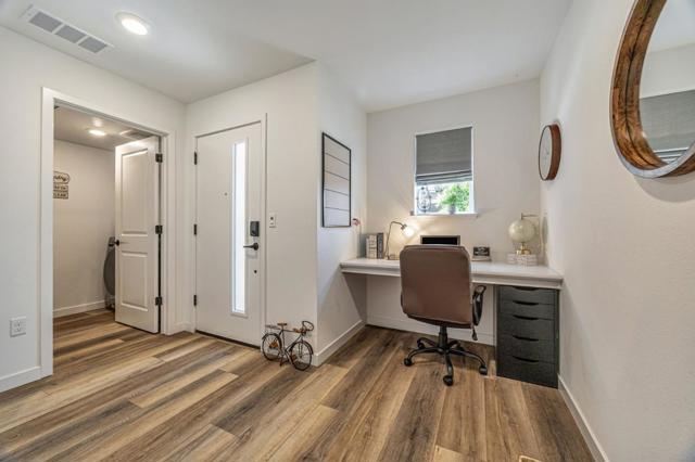 112 Waters Park Circle, San Mateo CA: https://media.crmls.org/mediaz/0a8497b1-8cda-4930-8eb9-55ffc1f8ed6c.jpg