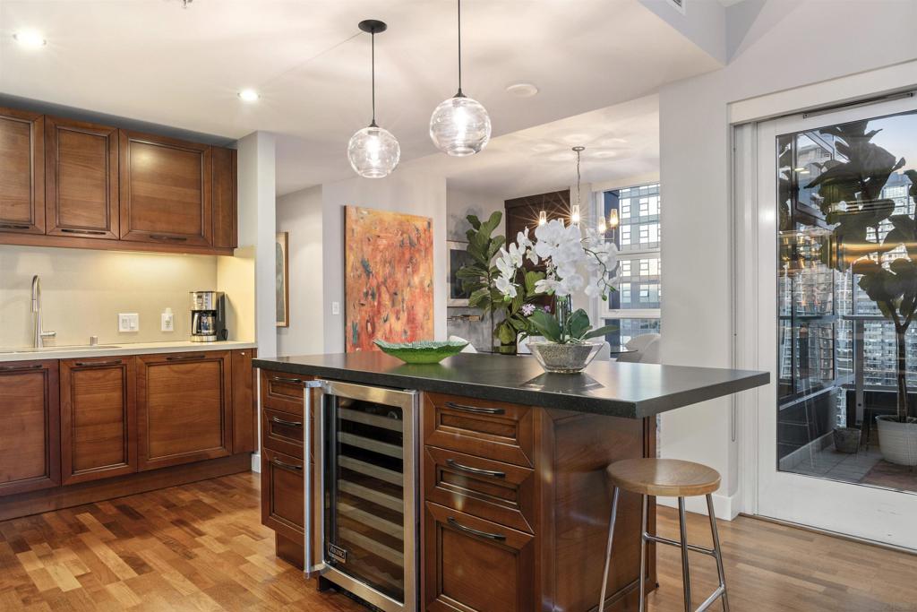 1325 Pacific Hwy. - photo 11