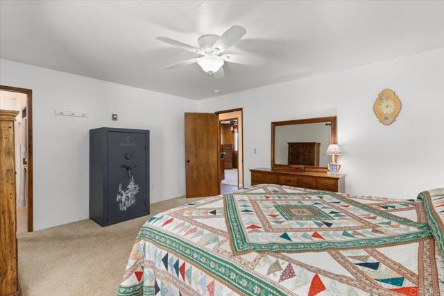 Detail Gallery Image 38 of 60 For 945 El Paseo, Vista,  CA 92084 - 4 Beds | 3 Baths