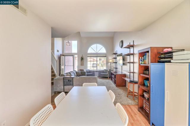 1728 Peachwillow St, Pittsburg CA: https://media.crmls.org/mediaz/0a856215-ebe9-4e5c-8f26-e70bcefa6859.jpg