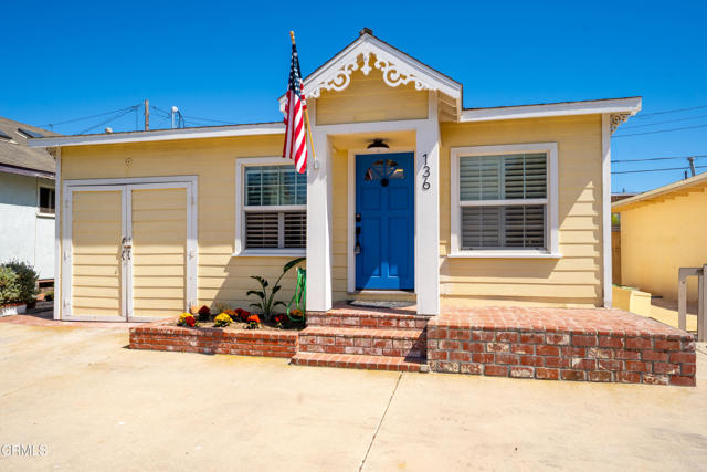 136 Los Angeles Avenue, Oxnard CA: https://media.crmls.org/mediaz/0a85a686-c226-4401-97a4-6ff9f1c6c458.jpg