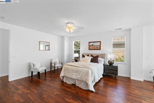 1525 Whispering Oaks Way, Pleasanton CA: https://media.crmls.org/mediaz/0a85e248-82de-45dd-a1f8-01bfa8689e1d.jpg