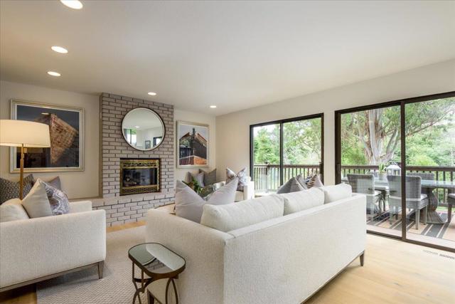 733 Arroyo Leon Drive, Half Moon Bay CA: https://media.crmls.org/mediaz/0a8637e1-0dbf-415f-bf61-835b09ccb6dc.jpg