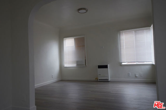 1526 W 83rd Street, Los Angeles CA: https://media.crmls.org/mediaz/0a879d39-ea04-4643-905c-175b4b23d202.jpg