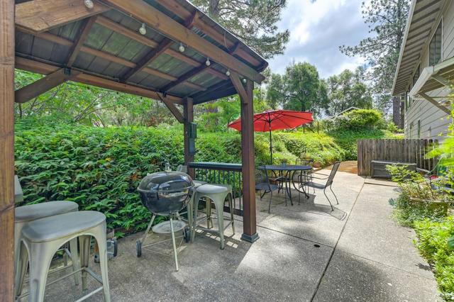 2640 Gayle Lane, Auburn CA: https://media.crmls.org/mediaz/0a87a854-03c4-4631-b69c-f7cf59ea0113.jpg