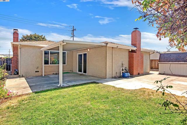 26623 ELDRIDGE AVE, Hayward CA: https://media.crmls.org/mediaz/0a888acb-0db2-44e0-a1dd-0703441a0b5a.jpg
