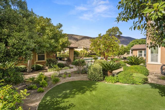 Detail Gallery Image 5 of 36 For 3024 Natureview Ct, Chula Vista,  CA 91914 - 6 Beds | 5/1 Baths