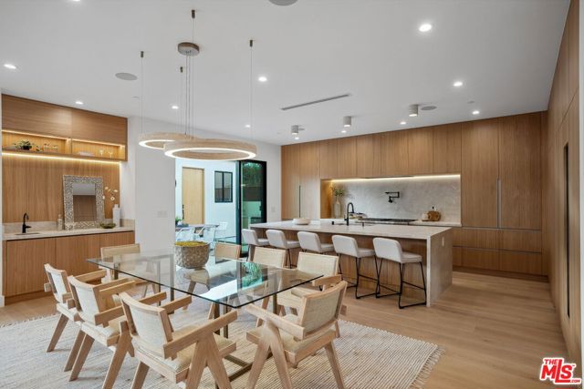 12041 Marine Street, Los Angeles CA: https://media.crmls.org/mediaz/0a89daff-6700-476b-9bdc-eb3712ddf5ac.jpg