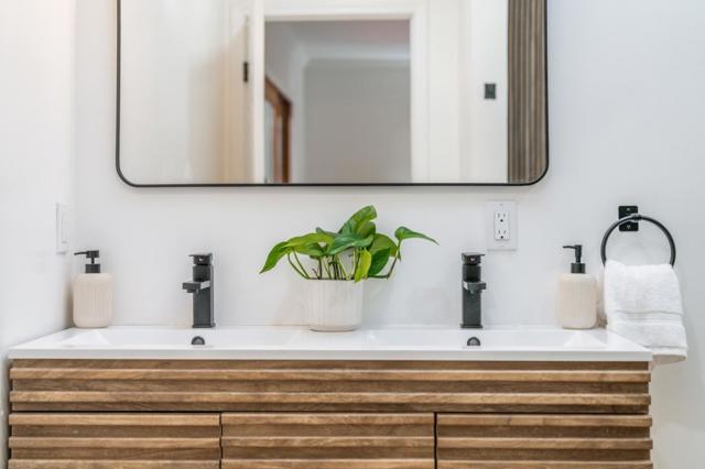 506 Bayview Drive, Aptos CA: https://media.crmls.org/mediaz/0a8a6ad8-254b-410e-a5f0-c73299eba837.jpg