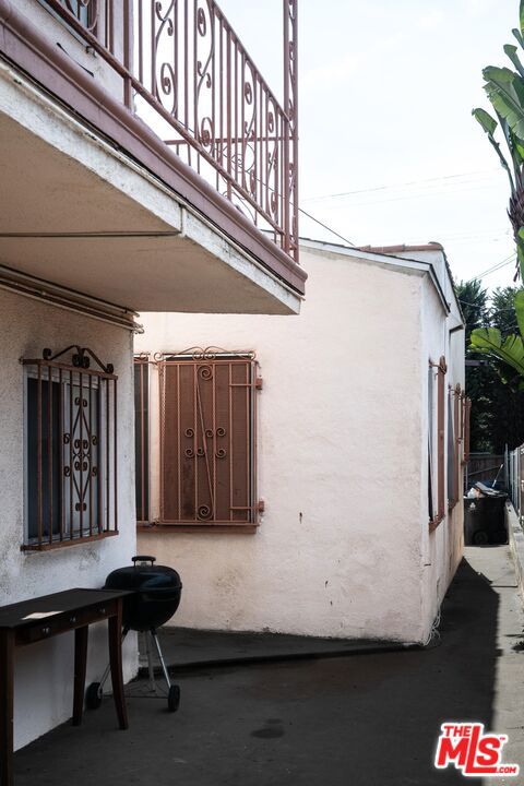 4214 W Slauson Avenue, Los Angeles CA: https://media.crmls.org/mediaz/0a8b1a2e-ecd2-40df-9ffb-3ddbfc77f6ac.jpg