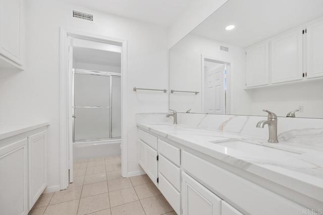 982 Hawthorne Court, San Marcos CA: https://media.crmls.org/mediaz/0a8b6229-c342-4e4f-9f04-8622049deb83.jpg