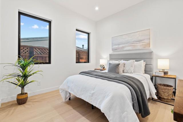 700 Farley Street, Mountain View CA: https://media.crmls.org/mediaz/0a8b9008-8dc0-4008-9911-963eea80f830.jpg