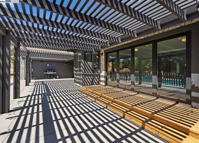 8191 Highland Rd, Livermore CA: https://media.crmls.org/mediaz/0a8c71cd-7bdf-4b70-b7b8-e045755538ae.jpg