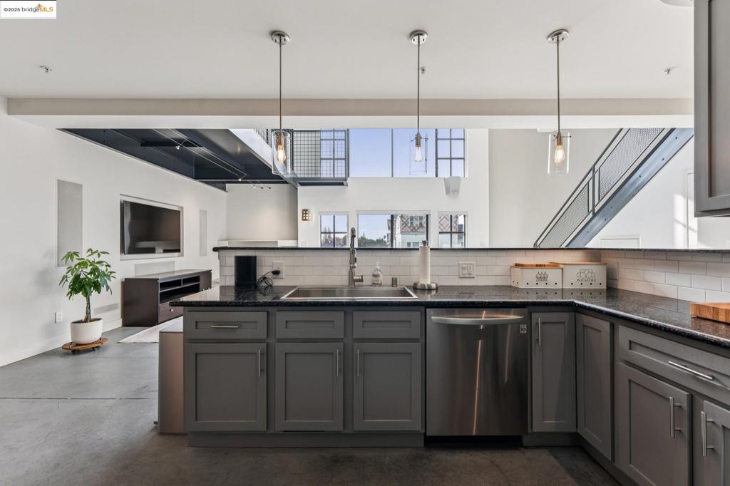 MLS #41118888 image #21