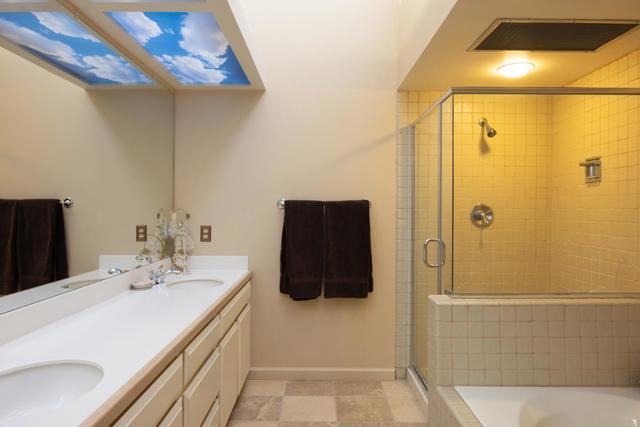 9662 Willow Court, Carmel CA: https://media.crmls.org/mediaz/0a8d6b34-0b79-4b9a-aa7c-af2af974daaf.jpg