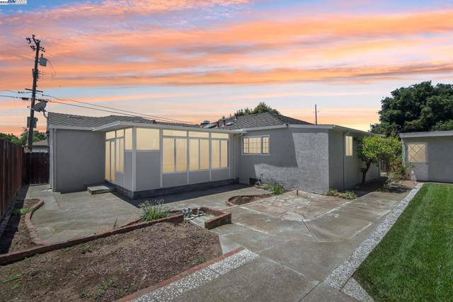 37512 Willowood Dr, Fremont CA: https://media.crmls.org/mediaz/0a8df188-20b2-4c01-bb97-6c80176f4c98.jpg