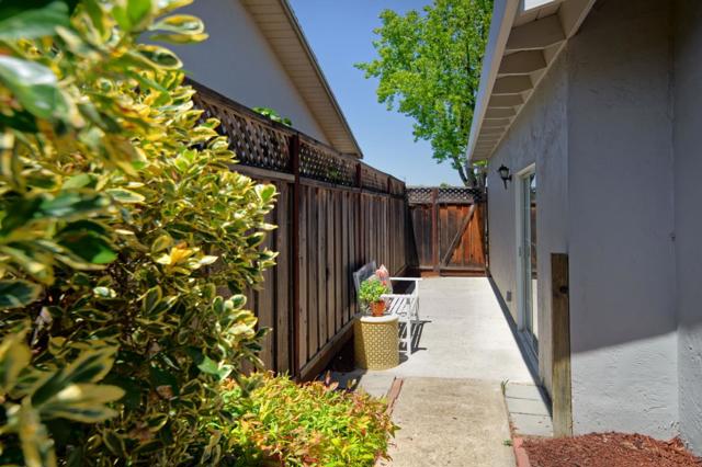 1828 Lencar Way, San Jose CA: https://media.crmls.org/mediaz/0a8e0a00-0398-4324-a015-9656a76475df.jpg