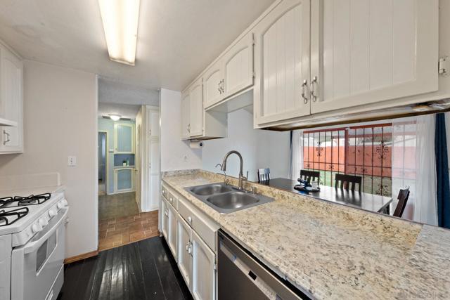 1562 Arequipa Street, San Diego CA: https://media.crmls.org/mediaz/0a8e4806-8f9e-4112-be3f-ac45dc4f5324.jpg