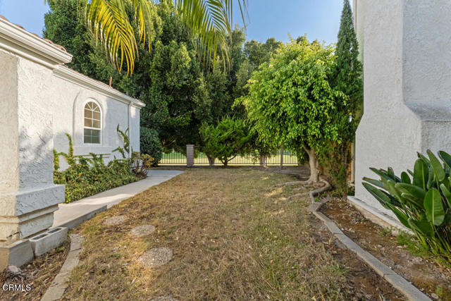 Detail Gallery Image 6 of 52 For 2110 Bermuda Dunes Pl, Oxnard,  CA 93036 - 2 Beds | 2 Baths