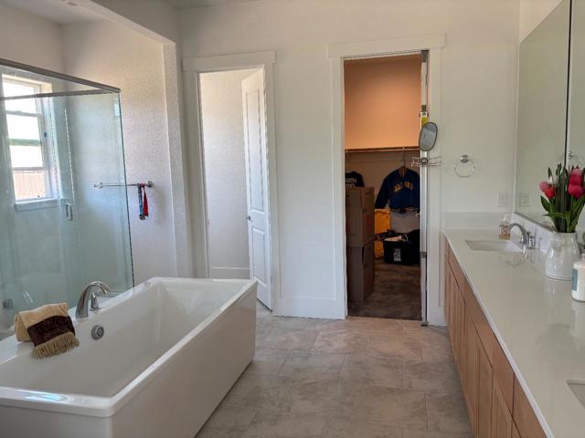 913 Rustic Elm Court, Rocklin CA: https://media.crmls.org/mediaz/0a8fa2a4-9389-4c28-be80-7994a7ce34d7.jpg