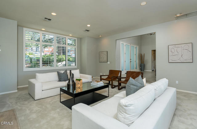 Detail Gallery Image 8 of 75 For 2320 Mountain Ave, La Crescenta,  CA 91214 - 4 Beds | 3/1 Baths