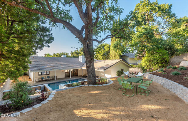 31652 Blue Meadow Lane, Westlake Village CA: https://media.crmls.org/mediaz/0a907030-4fc4-418e-9d12-0e8e592dfdf1.jpg