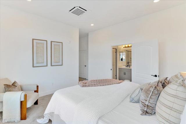 210 Waters Park Circle, San Mateo CA: https://media.crmls.org/mediaz/0a9083b1-72ba-4c81-afbb-6dec8699f62f.jpg