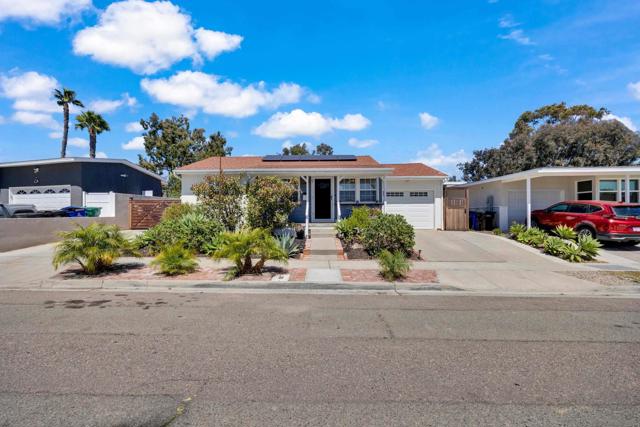 3467 Shawnee Rd, San Diego CA: https://media.crmls.org/mediaz/0a916dff-5c2d-45ea-94dd-0389de53721d.jpg