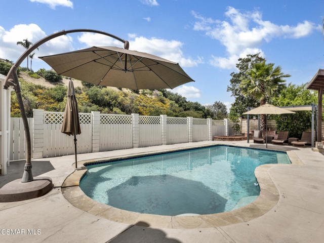 2026 Bridgegate Court, Westlake Village CA: https://media.crmls.org/mediaz/0a918603-16b8-4528-a168-9f50fd7cbf57.jpg