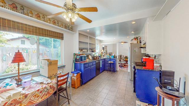 2701 Harriet St, Oceanside CA: https://media.crmls.org/mediaz/0a918f44-d961-48f4-b5e9-436d3097d05c.jpg