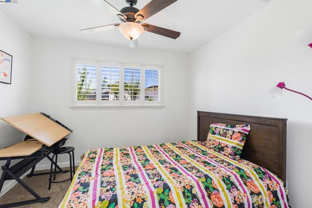 548 Sonoma Ave, Livermore CA: https://media.crmls.org/mediaz/0a91d07c-d41b-4dc5-82ac-1f0958bf760f.jpg