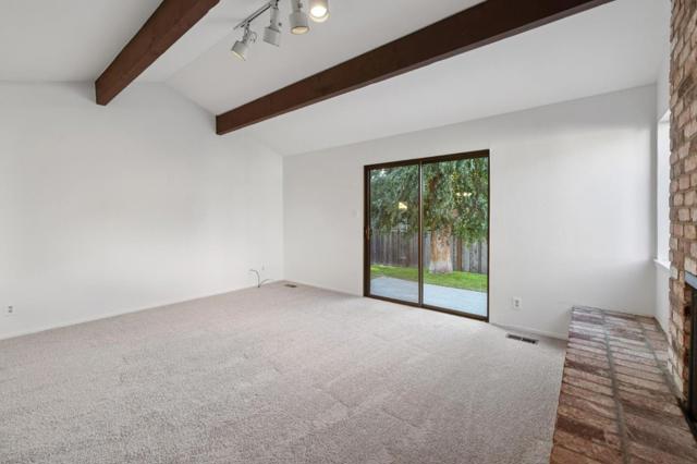 754 Vasques Drive, Half Moon Bay CA: https://media.crmls.org/mediaz/0a9305f2-ec81-4c72-bd87-582798454c56.jpg