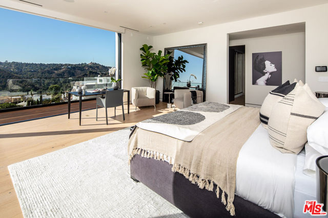 2371 Achilles Drive, Los Angeles CA: https://media.crmls.org/mediaz/0a93ce4e-7277-4df9-b348-870d34a2c375.jpg