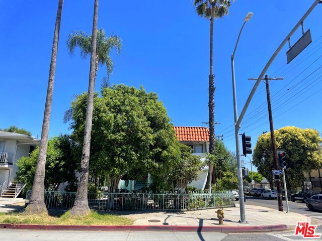 19103 Sherman Way, Reseda CA: https://media.crmls.org/mediaz/0a9515a4-80a7-45c3-8d71-a3582f4dc1a4.jpg