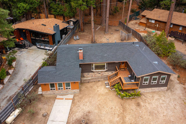 25169 Franklin Drive, Idyllwild CA: https://media.crmls.org/mediaz/0a951693-a5b4-4756-887a-ea1d76ef4f38.jpg